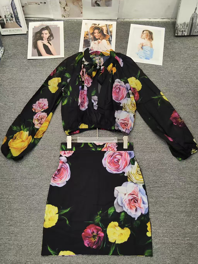 Retro flower print long-sleeve - đánh giá và giá Romper Floral Print